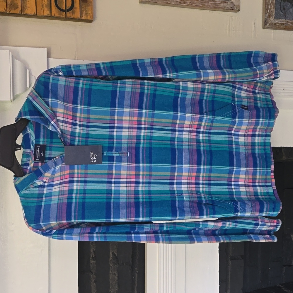 Crown & Ivy long sleeve hoodie shirt